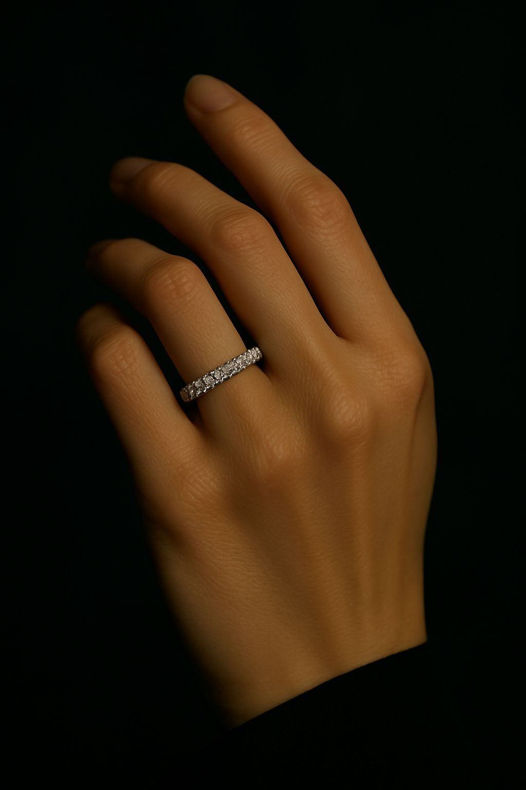 Round Diamond Wedding Band | Hero